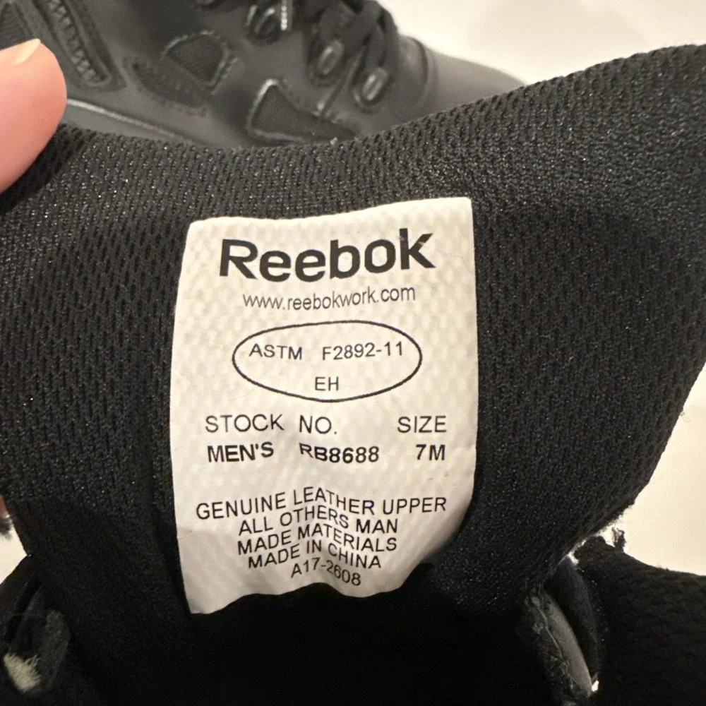 REEBOK 6